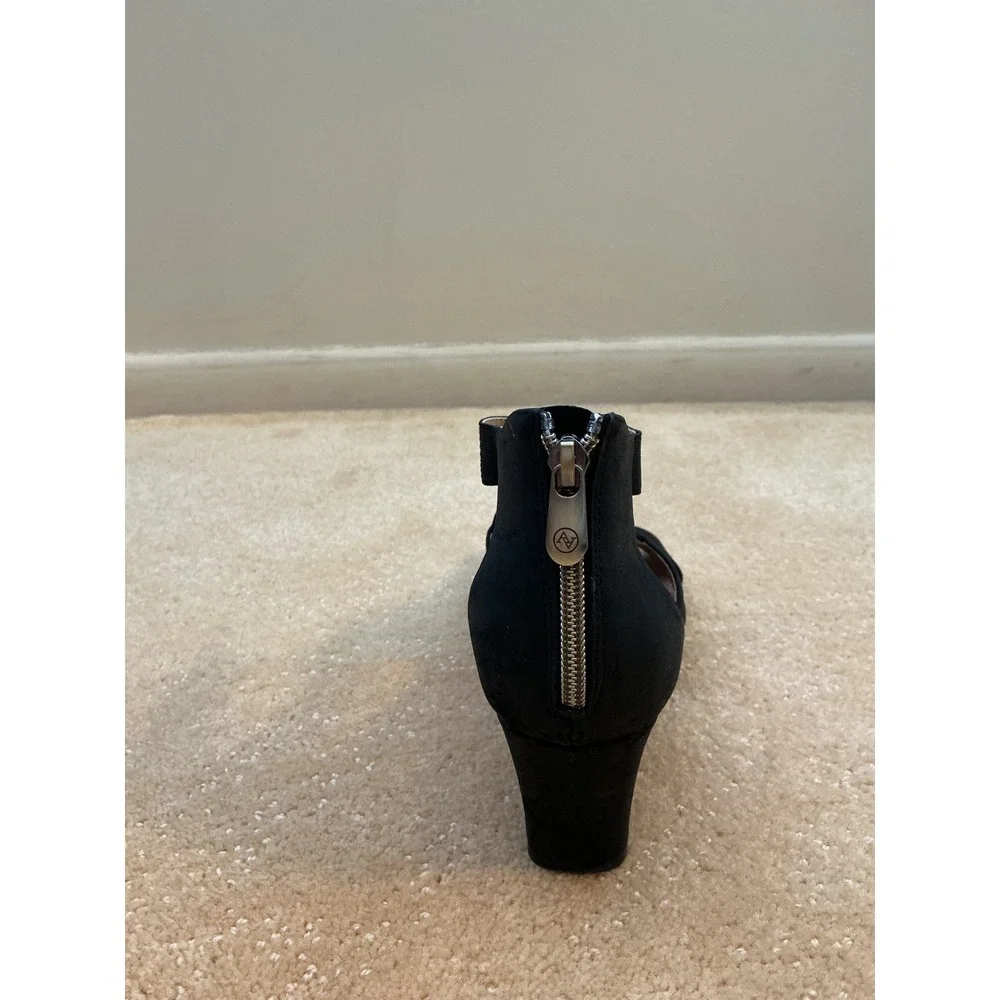 Adrienne Vittadini Women Black Suede Whimsy Wedge Sandal Peep Toe w/Zipper Sz7.5